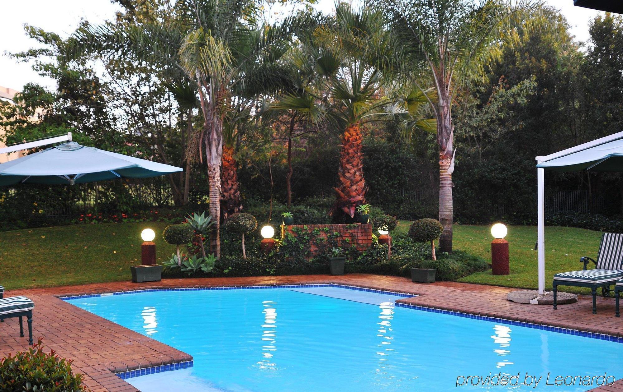 The Elegant Lodge Menlo Park Претория Екстериор снимка