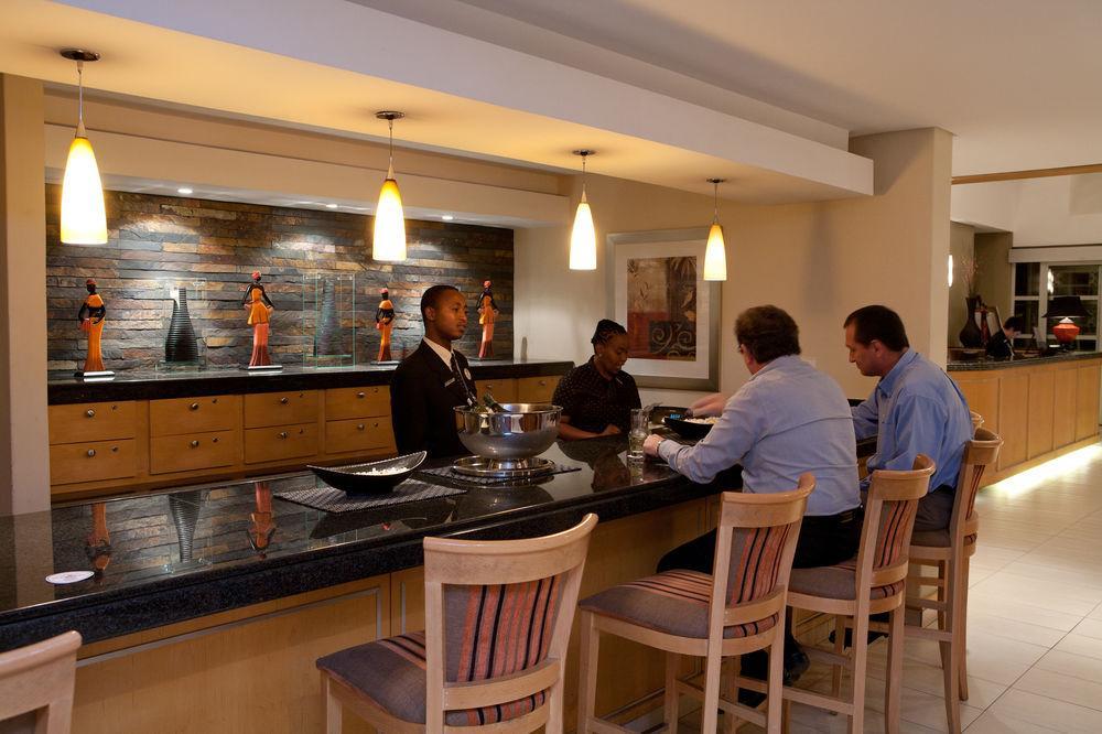 The Elegant Lodge Menlo Park Претория Екстериор снимка