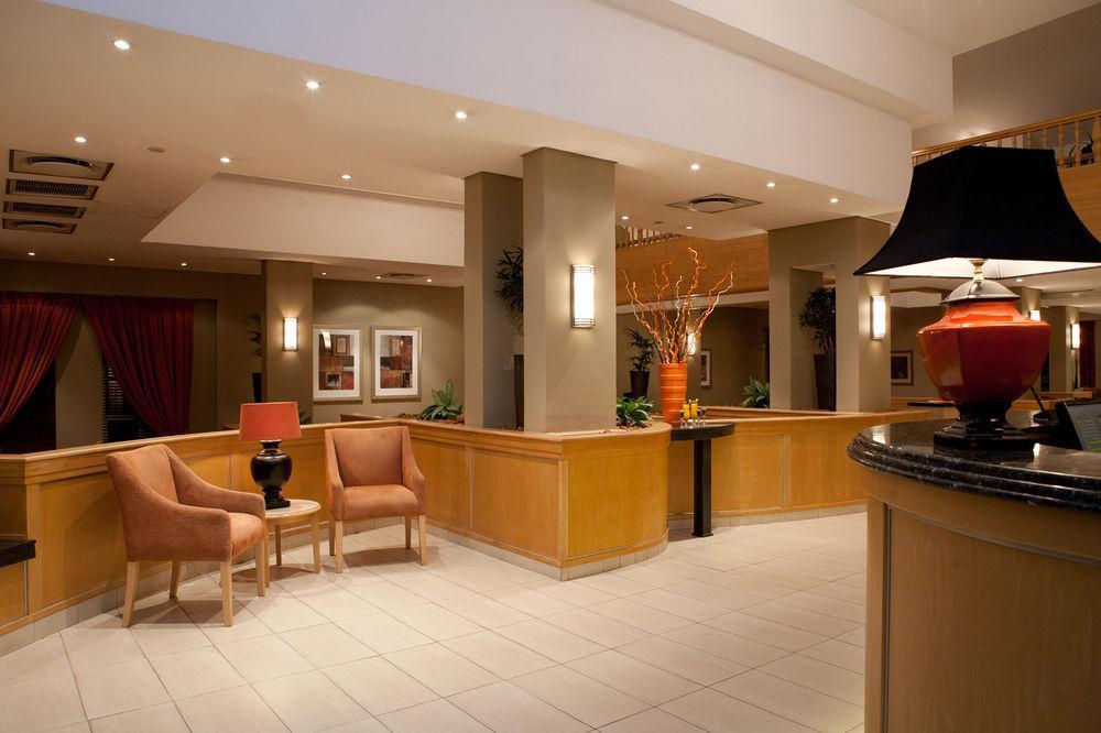 The Elegant Lodge Menlo Park Претория Екстериор снимка