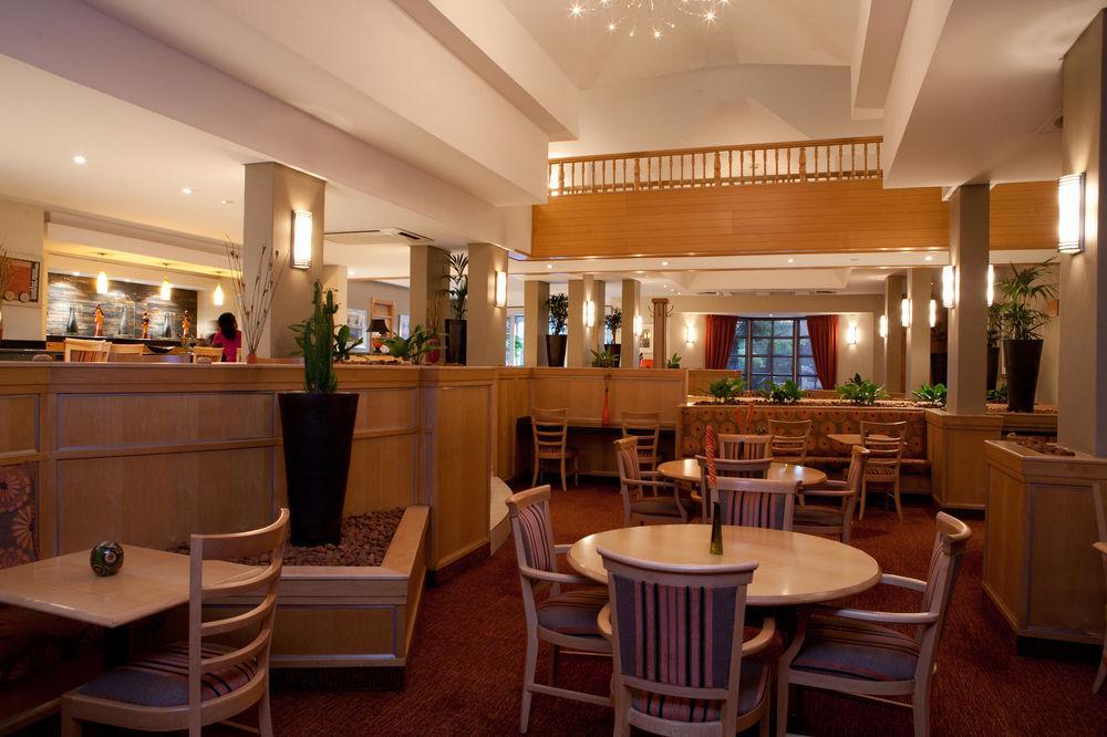 The Elegant Lodge Menlo Park Претория Екстериор снимка