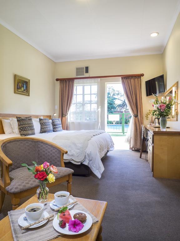 The Elegant Lodge Menlo Park Претория Екстериор снимка