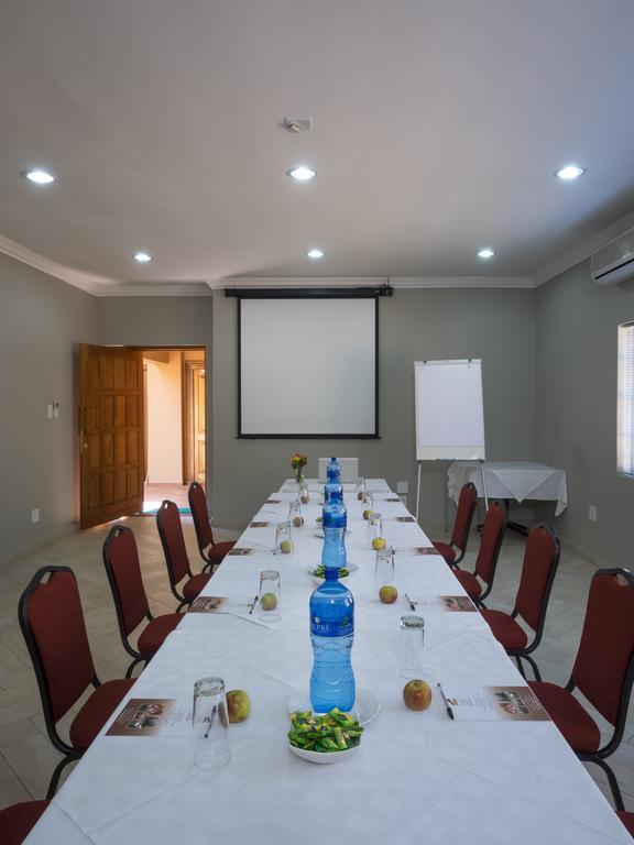 The Elegant Lodge Menlo Park Претория Екстериор снимка