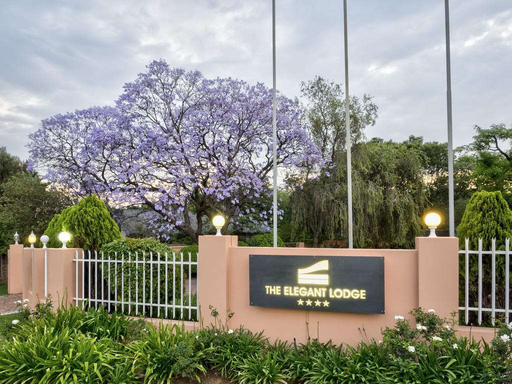The Elegant Lodge Menlo Park Претория Екстериор снимка