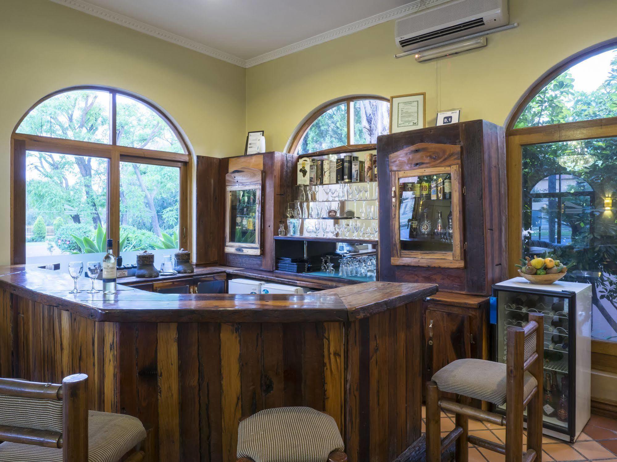 The Elegant Lodge Menlo Park Претория Екстериор снимка